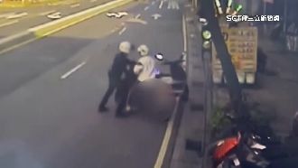 逆向闖紅燈還拒檢！男撞警拖行警撞分隔島