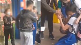 老人撿到900元不還！女學生崩潰下跪「自己一個人在家」：這錢是有用的▲（圖／翻攝自微博）