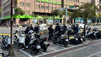 警查違停被噴辣椒水　對空鳴槍逮4人