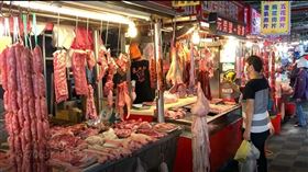 豬肉攤 傳統市場 菜市場 剁豬肉 （圖／記者王浩原攝影）