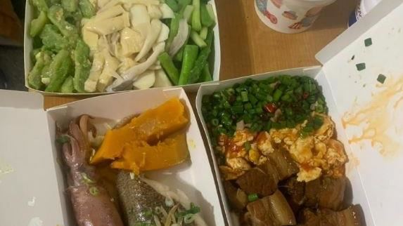 自助餐夾3主菜6配菜　結帳600元他嚇傻
