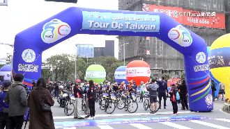 環台賽第三站！各國選手競速浪漫台三線