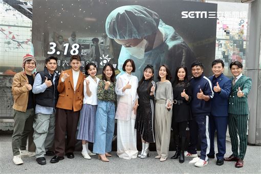 鍾瑶、王彩樺、范宸菲、藍丞晞、張詩盈、唐豐等人出席國際橋牌社外傳「和平歸來」首映。（記者邱榮吉/攝影）