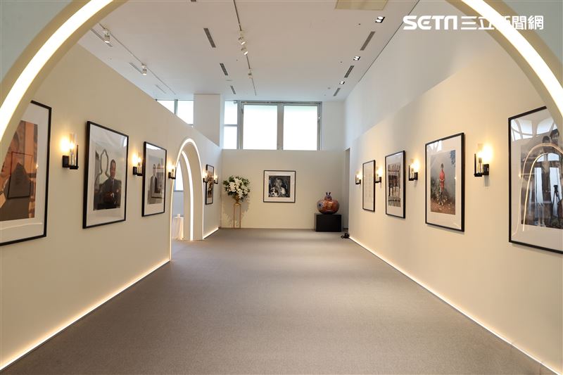 龍岩董事長李世聰靈堂。（記者邱榮吉/攝影）