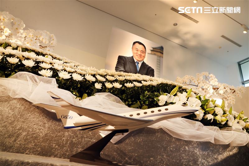 龍岩董事長李世聰靈堂。（記者邱榮吉/攝影）