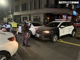 高雄,撞警,攔查,毒品