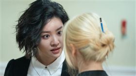 ▲《黑暗榮耀》車珠英飾演的空姐崔惠程。（圖／Netflix提供）