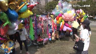 持鐵槌鐵條互嗆！攤商不滿削價競爭爆口角