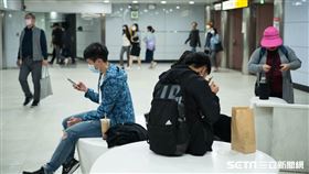 口罩，戴口罩，人潮（圖／記者陳弋攝影）