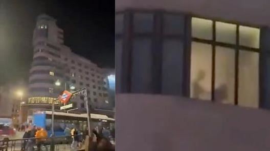 鬧區旅館窗邊男女貼窗活春宮！  民眾觀戰「皮影戲」