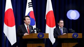 南韓總統尹錫悅今天訪日，與日本首岸田文雄舉行領袖會談。（圖／路透社／達志影像）