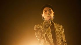 ▲楊宗緯唱歌被嫌難聽，讓粉絲護航直嗆「去看耳科」。（圖／翻攝自聲生不息寶島季微博）