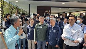 陳建仁、王美花視察大甲溪水情及發電情形行政院長陳建仁（前右2）18日由經濟部長王美花（前右4）、民進黨立委蔡其昌（前右3）等人陪同，前往台中市和平區馬鞍壩視察大甲溪水情及發電情形，並聽取簡報，了解台中地區供水現況及節水調度等因應措施。中央社記者郝雪卿攝  112年3月18日