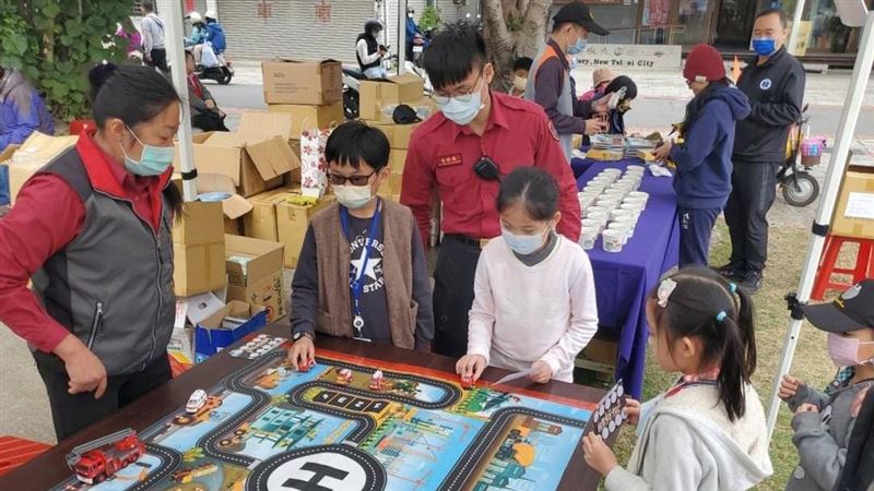 從小扎根知識！新北消防園遊會AR防災宣導