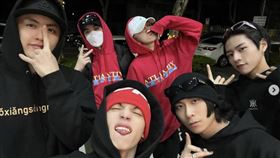 高有翔、吳昱廷、呂植宇、MAX、李哲言和林佳辰組成亞特蘭提斯。（圖／翻攝自李哲言IG）