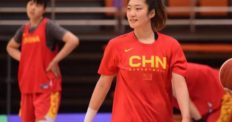 女籃國手淪小三　「全裸視訊」勾領隊出軌