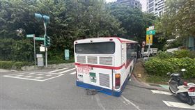 新北市，淡水，公車，卡坡，交管