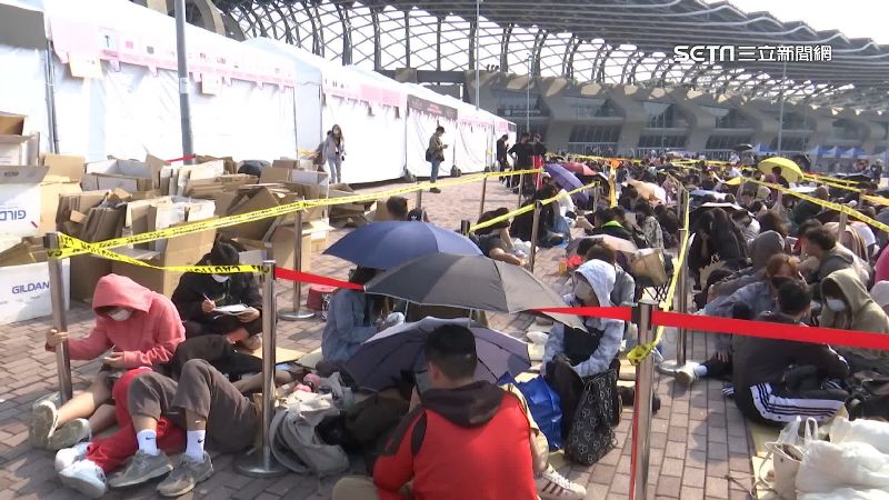 BLACKPINK周邊超夯　場外睡帳篷大排長龍