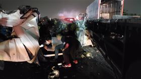 死傷,埔鹽,彰化,國道一號,車禍,追撞（圖／翻攝自「爆料公社」）