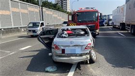國道車禍,聯結車,自小客車,受困,失去呼吸心跳,國道一號,高雄路段