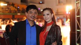 劉真（圖右）羽化3周年，搭檔20年的舞伴李志堯對老友無盡思念。（圖／李志堯提供）　