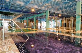 台中停水47H開跑！這家游泳池免費供洗澡（圖／翻攝畫面）