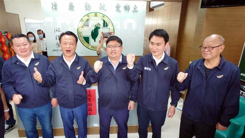 前柯市府副發言人陳冠廷　登記綠立委初選