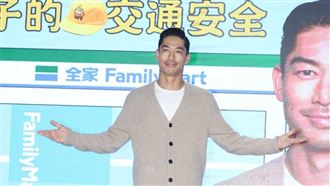 甜叫愛妻「小玲玲」AKIRA曝志玲育兒近況