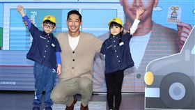 AKIRA代言公益推「預守孩子的交通安全」。（記者邱榮吉/攝影）