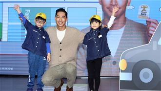 台交通被說「行人地獄」AKIRA育兒也怕怕