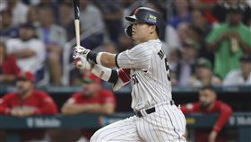 ▲村上宗隆炸裂追平轟。（圖／美聯社／達志影像）