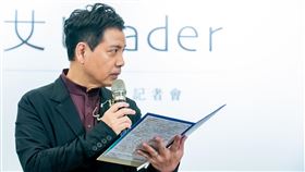 ▲陳凱倫面對這次罹癌住院，特別感謝老婆黃莉屏不斷的付出與支持。（圖／翻攝自陳凱倫臉書）