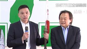 綠內戰開打! 王世堅陪洪健益登記PK許淑華