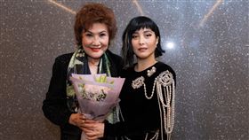 楊紫瓊母親替何超儀站台。（圖／852Films提供）