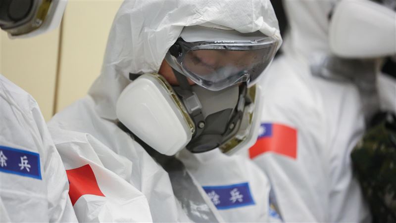 六軍團化兵演習「煙霧罐突噴火」2兵燙傷