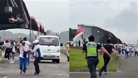 原住民運動會10幾頂帳篷慘遭強風吹翻，還出現「YouBike飛上天」的畫面。（圖／翻攝自記者新聞網 YT）