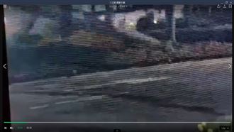 驚悚畫面曝！酒駕賓士男暴衝…撞樹碰公車
