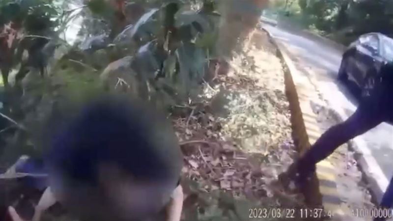 新竹警抓通緝犯！拒捕還撞員警　畫面曝光