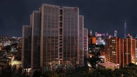 開發金控發揮綠色力量，連續九年響應「Earth Hour 關燈一小時」活動。（圖／開發金控提供）