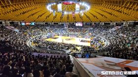 高雄17直播鋼鐵人鳳山主場湧入滿場球迷見證PLG首次「豪傑對決」。（圖／記者劉彥池攝影）