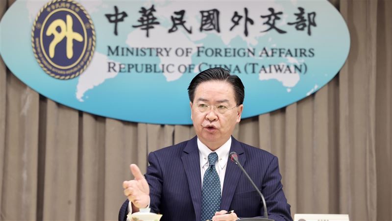 宏都拉斯討743億元　吳釗燮：給錢像賄賂