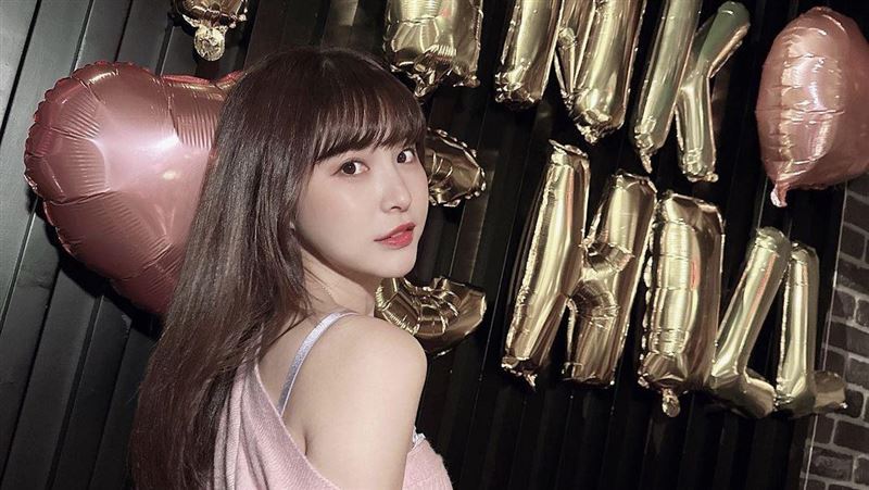 跟上BLACKPINK　女神超胸畫面辣爆2萬人