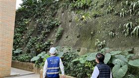 台北市政府工務局大地工程處目前針對列管24處山坡地老舊聚落及50處山坡地住宅社區，委託專業技師進行巡勘、觀測(圖/台北市工務局大地工程處)