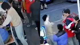 女孩不明原因突然踹男童，還惡人先告狀。（圖／翻攝自微博）