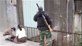 獵人,派出所,筆錄,背獵槍（圖／翻攝畫面）