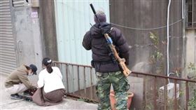 獵人,派出所,筆錄,背獵槍（圖／翻攝畫面）