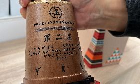 原民會主委名字刻錯  原民運獎盃全數