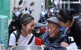 阿白帶著陳將軍開的符來送給長老