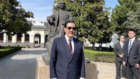 馬英九參觀南京總統府舊址（3）前總統馬英九28日下午前往南京市區，參觀南京總統府舊址。圖為舊址內的孫中山銅像。中央社記者呂佳蓉南京攝  112年3月28日