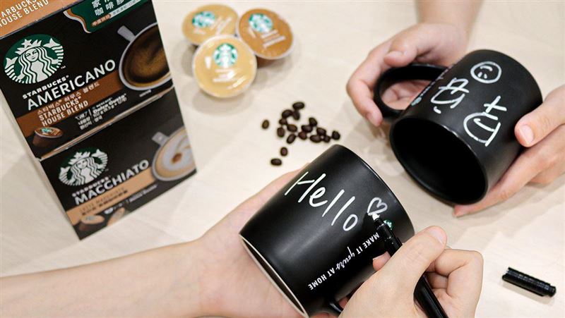 不只買一送一!星巴克手寫杯在家就能寫?